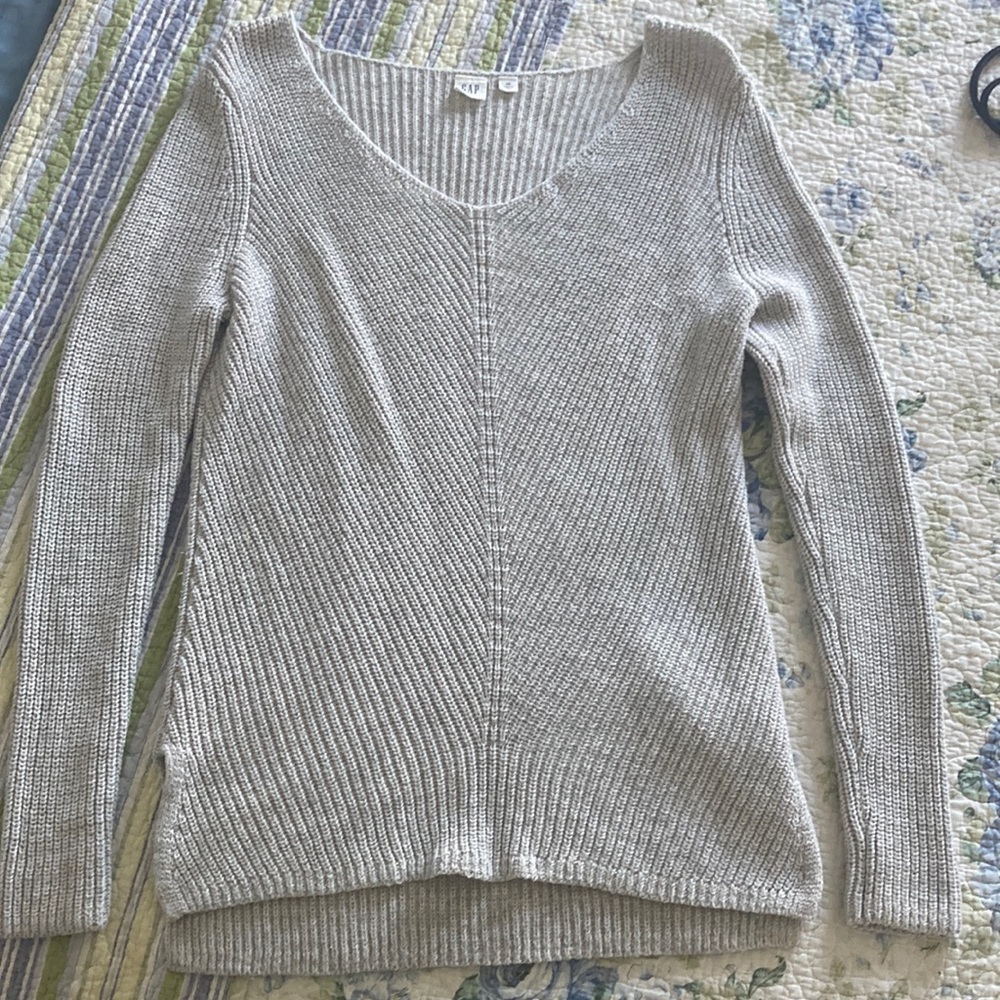 XS Gap Sweater